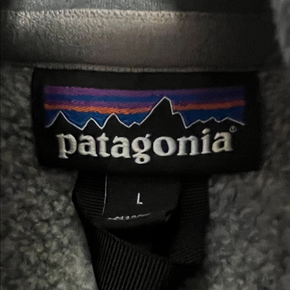 Patagonia Two-Tone Gray Fleece Pullover - Picture 2 of 2